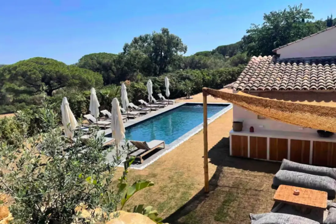 Villa, úszómedence és nagy kert a Ste-maxime-ben
