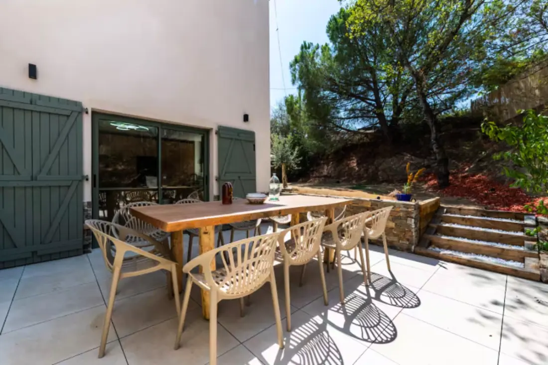 Villa, úszómedence és nagy kert a Ste-maxime-ben