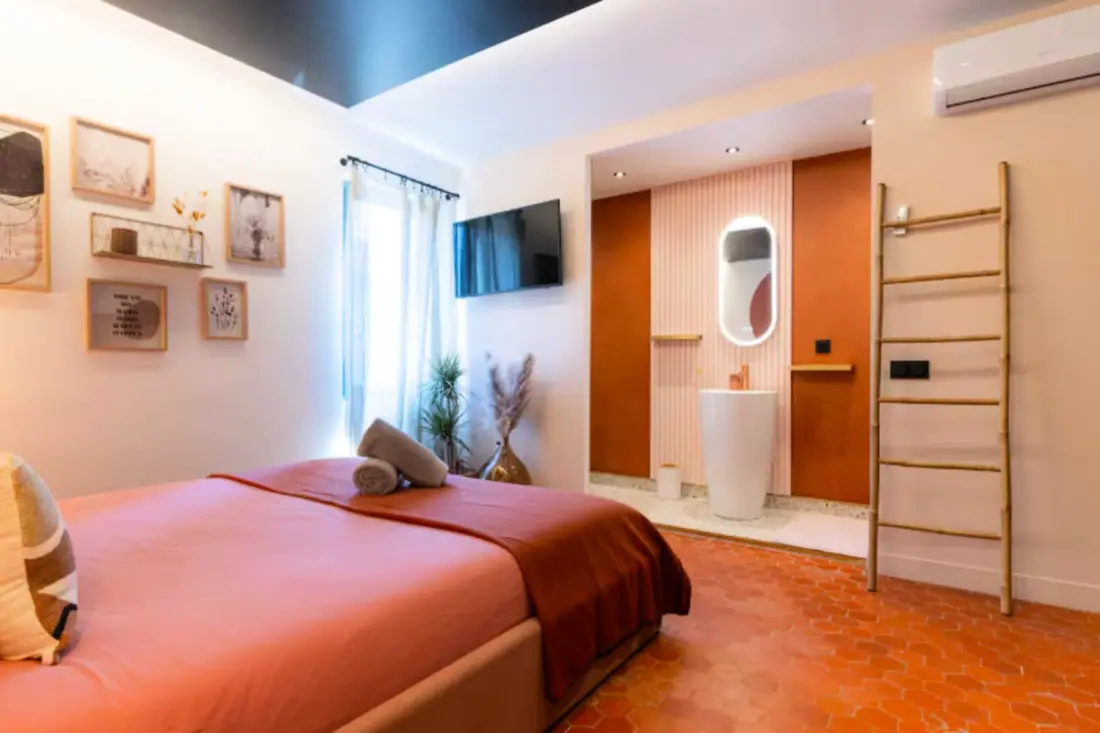 Villa, úszómedence és nagy kert a Ste-maxime-ben