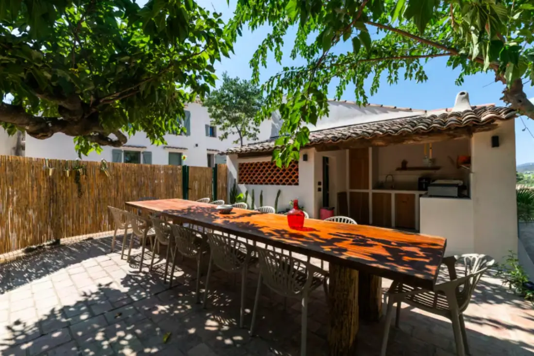 Villa, úszómedence és nagy kert a Ste-maxime-ben