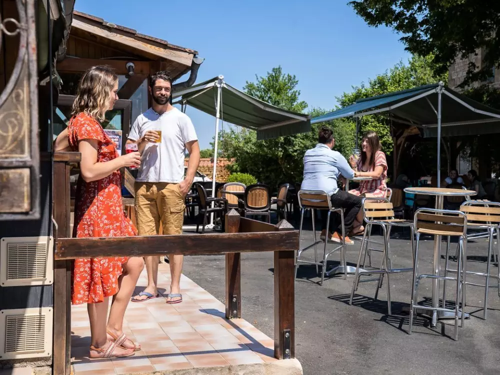 Campingplatz Romanée Les Grottes de Roffy 4 Sterne★★★★