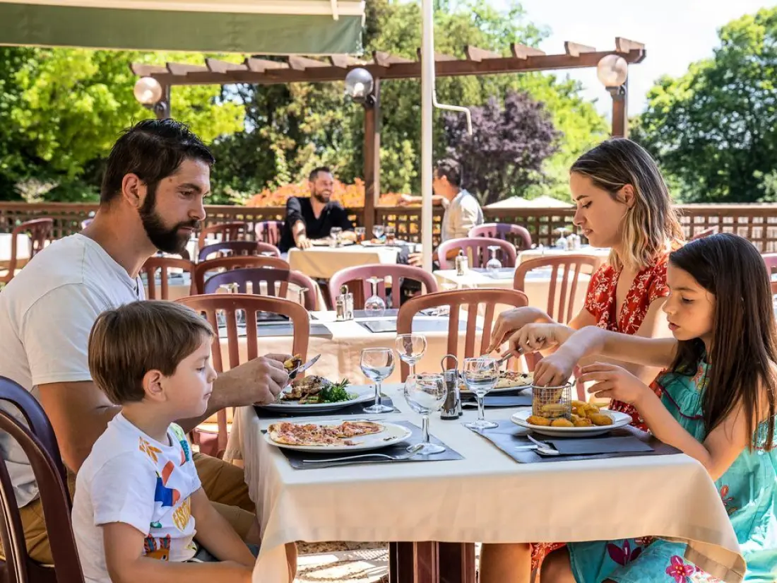 Campingplatz Romanée Les Grottes de Roffy 4 Sterne★★★★