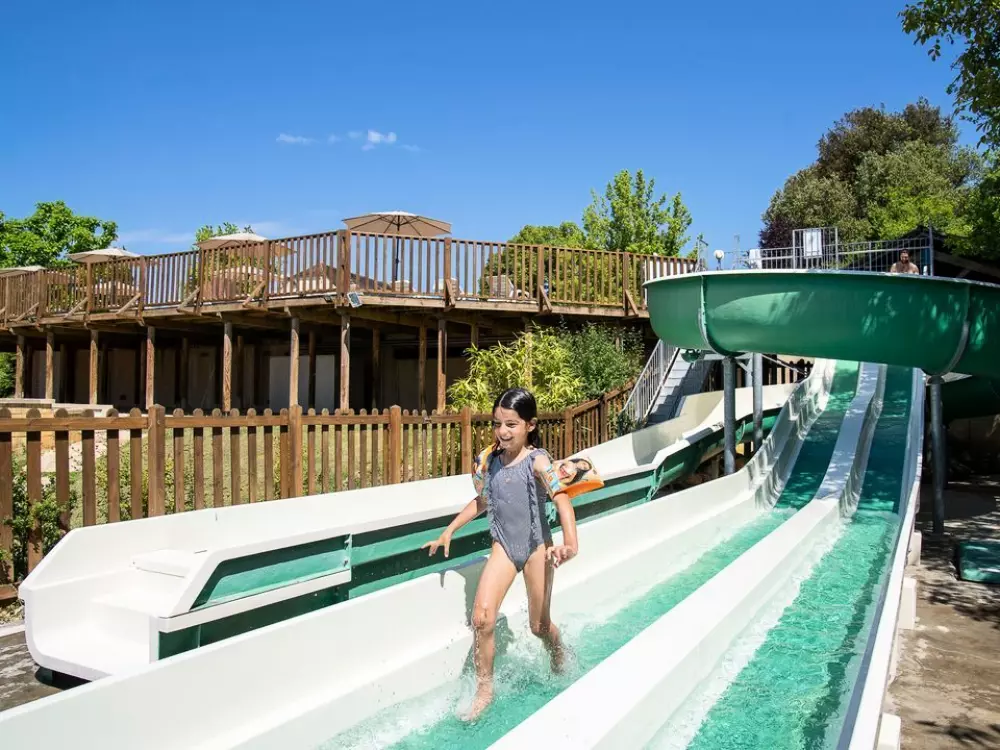 Campingplatz Romanée Les Grottes de Roffy 4 Sterne★★★★