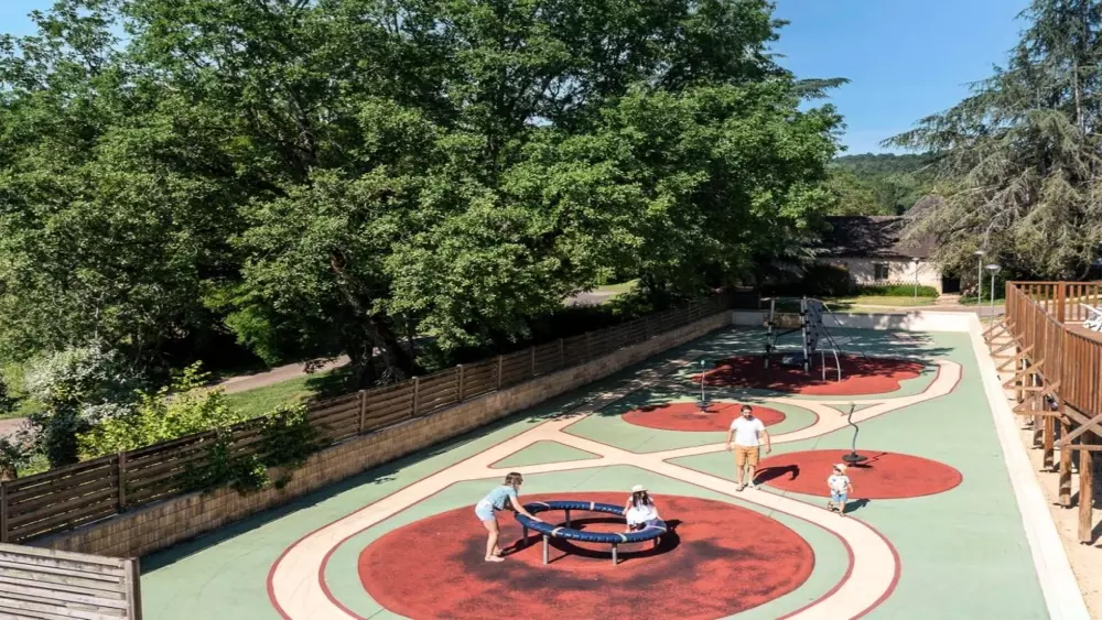 Campingplatz Romanée Les Grottes de Roffy 4 Sterne★★★★