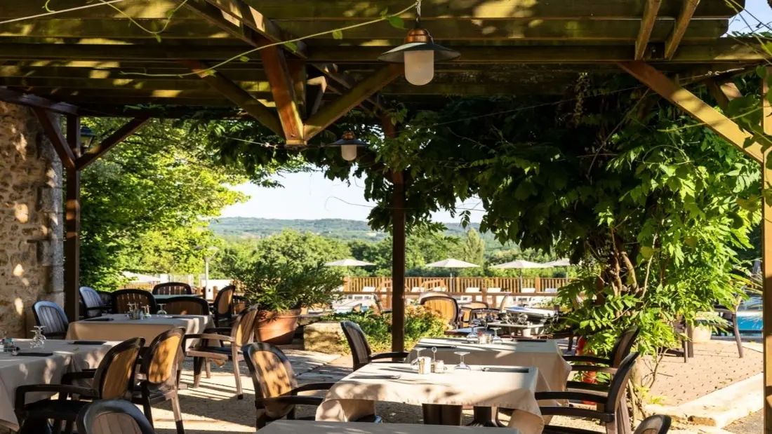 Campingplatz Romanée Les Grottes de Roffy 4 Sterne★★★★