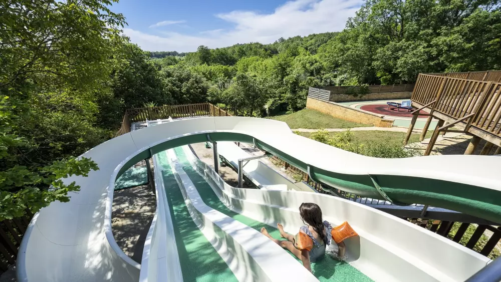 Campingplatz Romanée Les Grottes de Roffy 4 Sterne★★★★