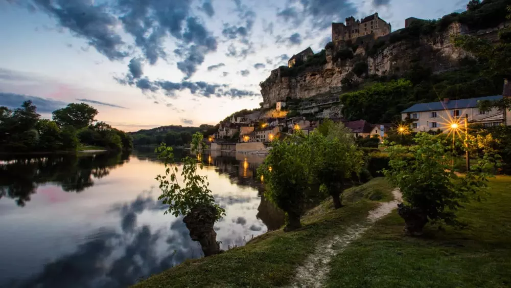 Campingplatz Romanée Les Grottes de Roffy 4 Sterne★★★★