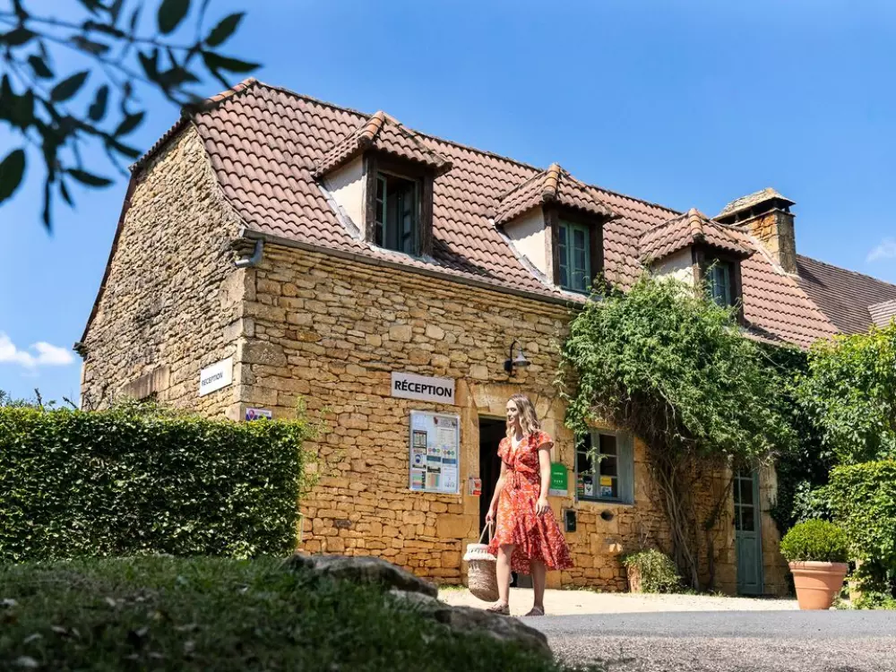 Campingplatz Romanée Les Grottes de Roffy 4 Sterne★★★★