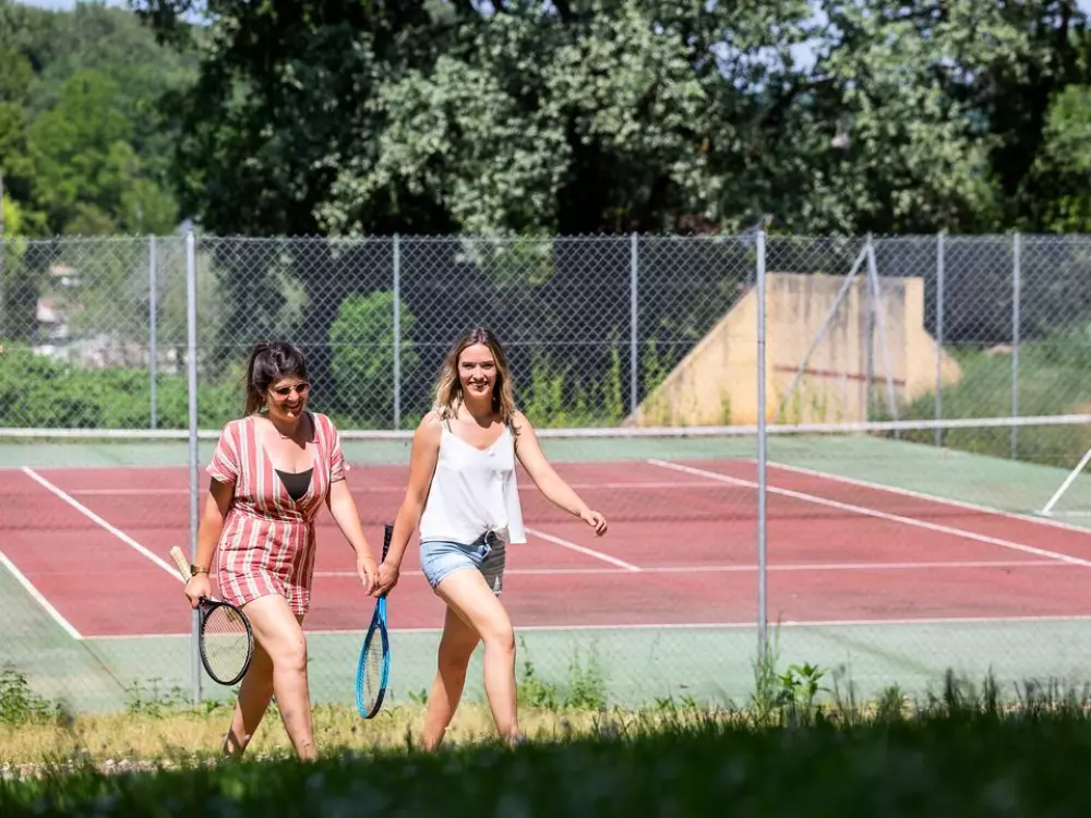 Campingplatz Romanée Les Grottes de Roffy 4 Sterne★★★★
