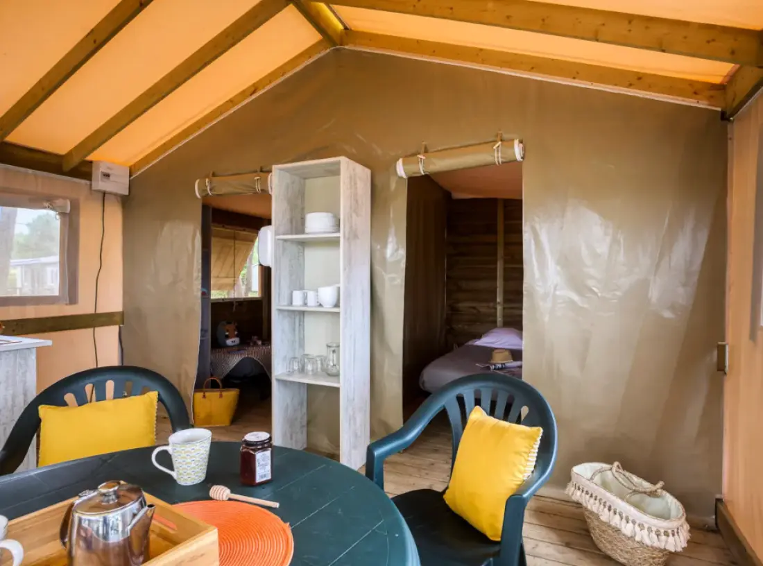 Campingplatz Romanée Les Grottes de Roffy 4 Sterne★★★★