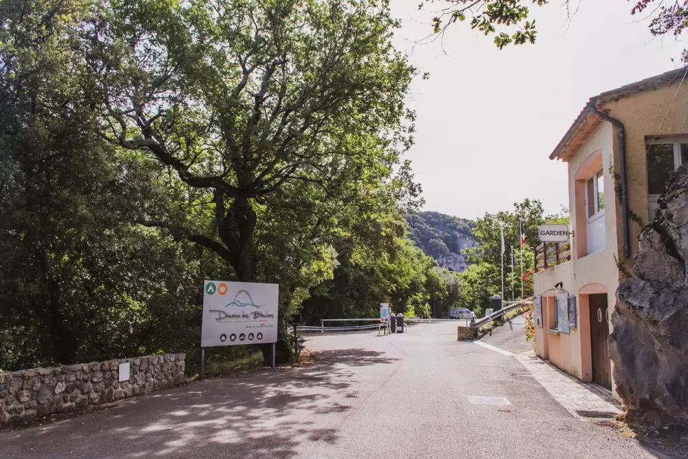 BLACHAS Domena 3 Gwiazdy★★★ 3 Gwiazdy★★★ 3 Gwiazdy★★★