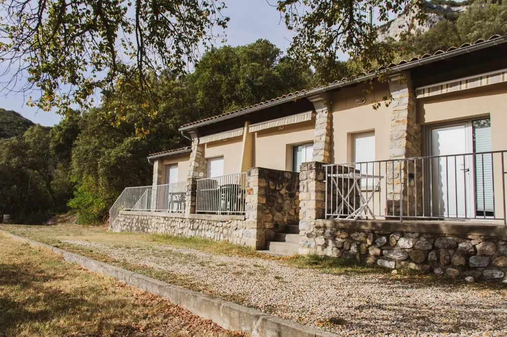 BLACHAS Domena 3 Gwiazdy★★★ 3 Gwiazdy★★★ 3 Gwiazdy★★★