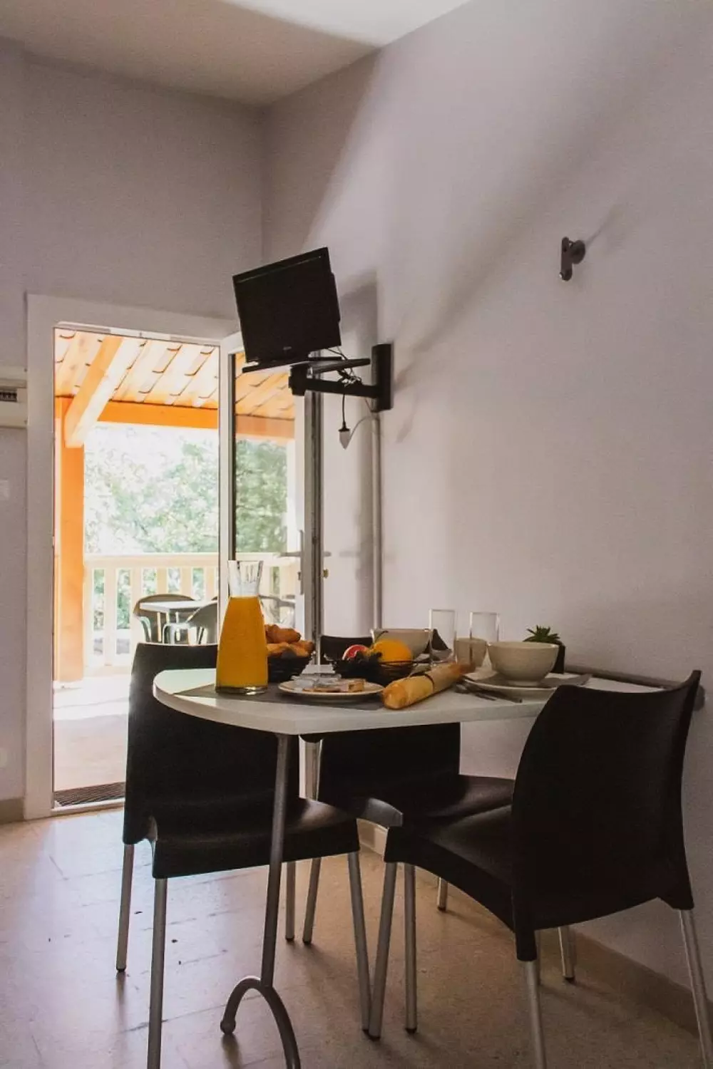 BLACHAS Domena 3 Gwiazdy★★★ 3 Gwiazdy★★★ 3 Gwiazdy★★★