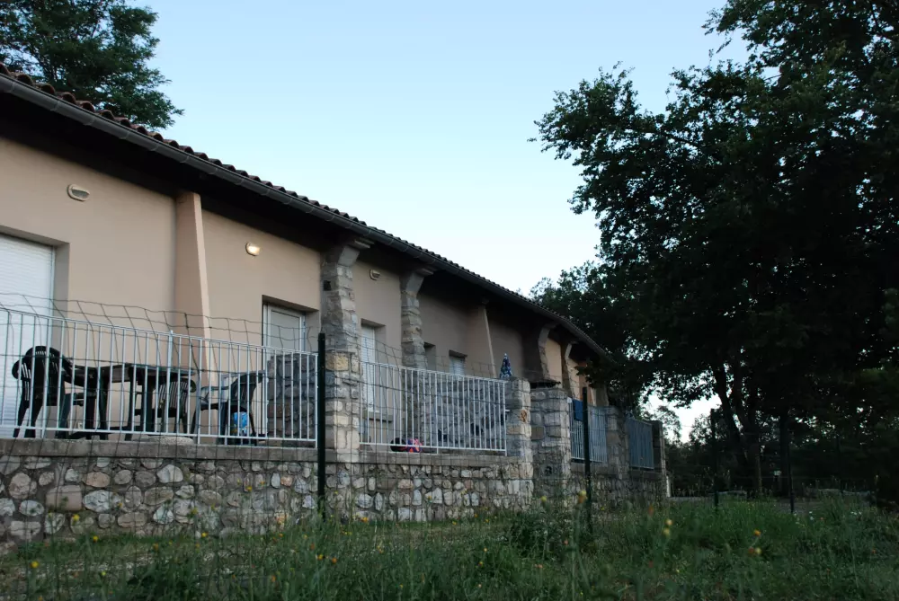 BLACHAS Domena 3 Gwiazdy★★★ 3 Gwiazdy★★★ 3 Gwiazdy★★★