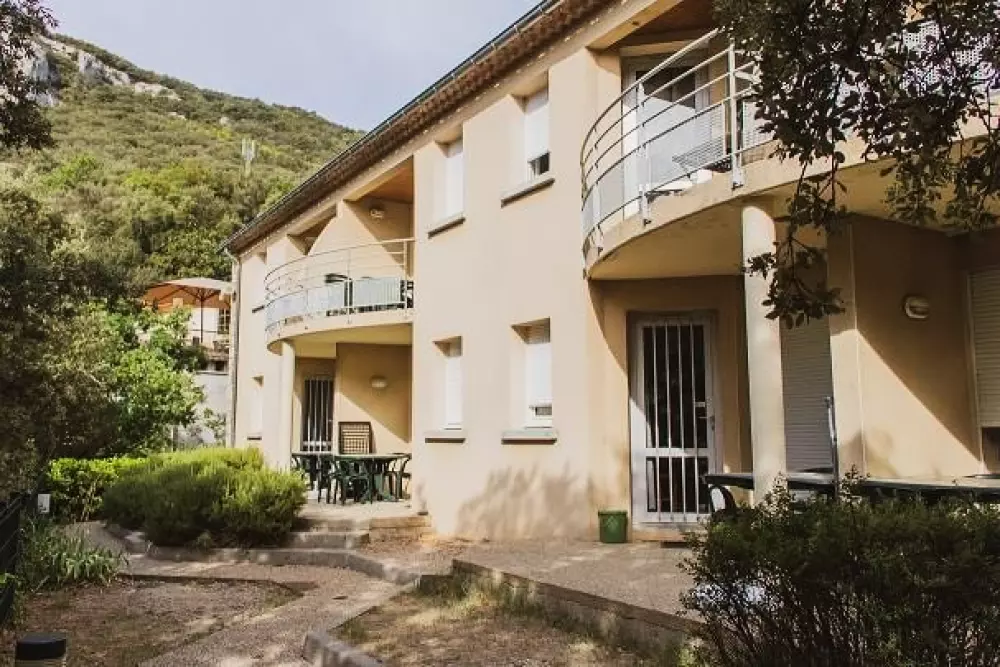 BLACHAS Domena 3 Gwiazdy★★★ 3 Gwiazdy★★★ 3 Gwiazdy★★★