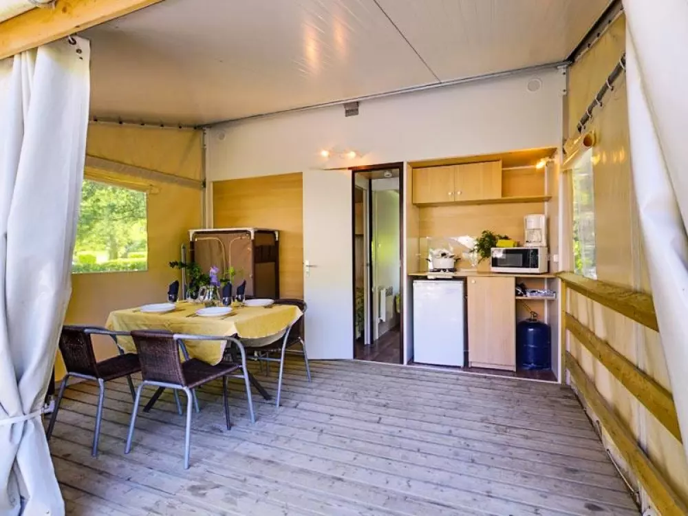 BLACHAS Domena 3 Gwiazdy★★★ 3 Gwiazdy★★★ 3 Gwiazdy★★★