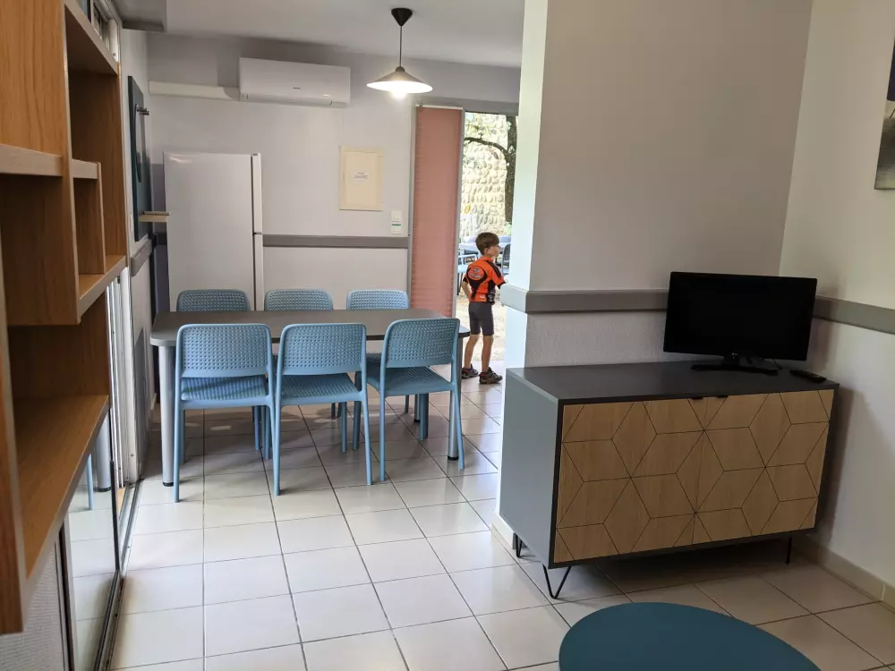 BLACHAS Domena 3 Gwiazdy★★★ 3 Gwiazdy★★★ 3 Gwiazdy★★★