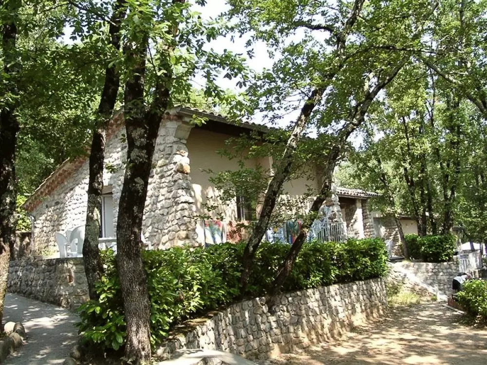 BLACHAS Domena 3 Gwiazdy★★★ 3 Gwiazdy★★★ 3 Gwiazdy★★★