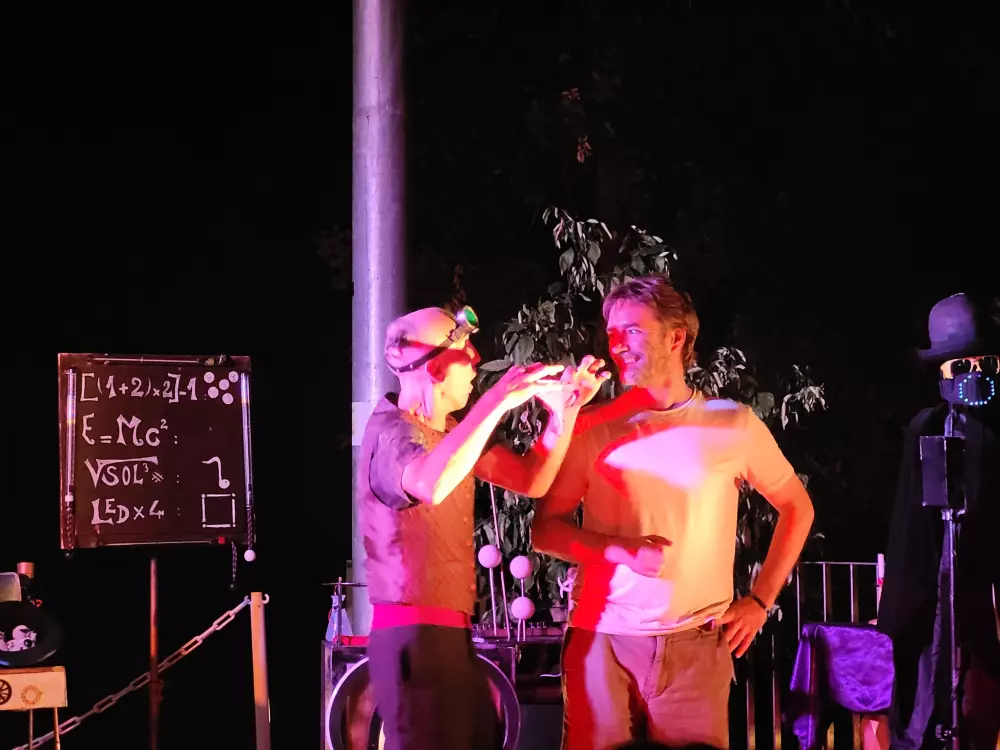 BLACHAS Domena 3 Gwiazdy★★★ 3 Gwiazdy★★★ 3 Gwiazdy★★★