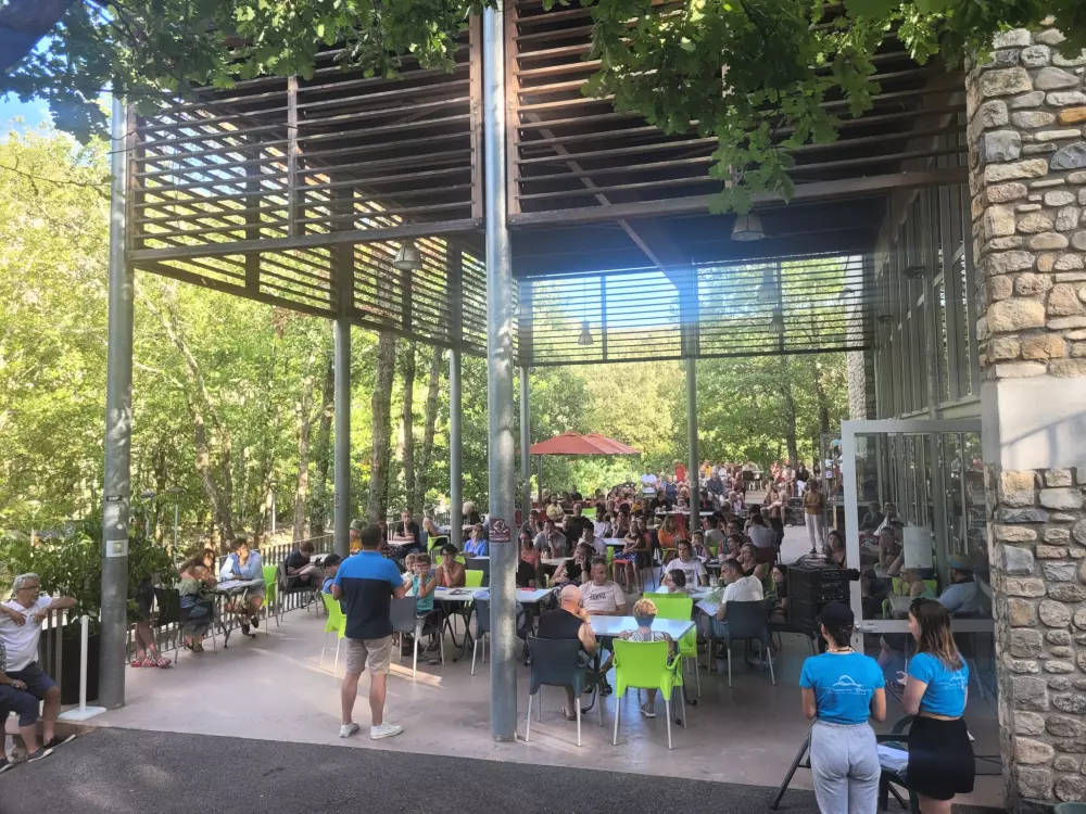 BLACHAS Domena 3 Gwiazdy★★★ 3 Gwiazdy★★★ 3 Gwiazdy★★★