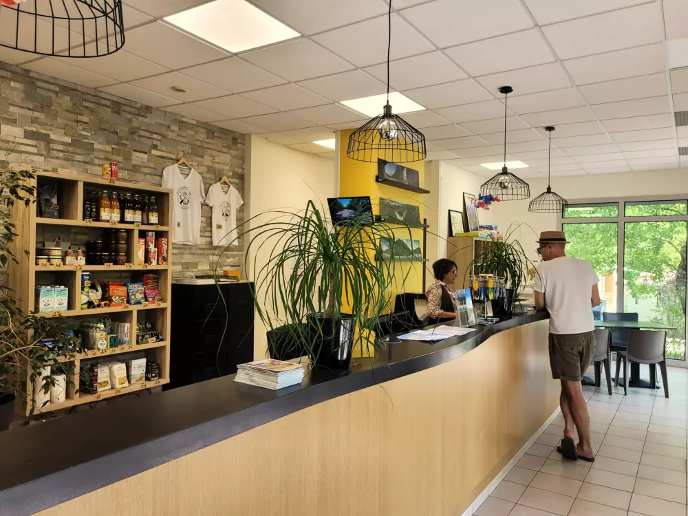 BLACHAS Domena 3 Gwiazdy★★★ 3 Gwiazdy★★★ 3 Gwiazdy★★★