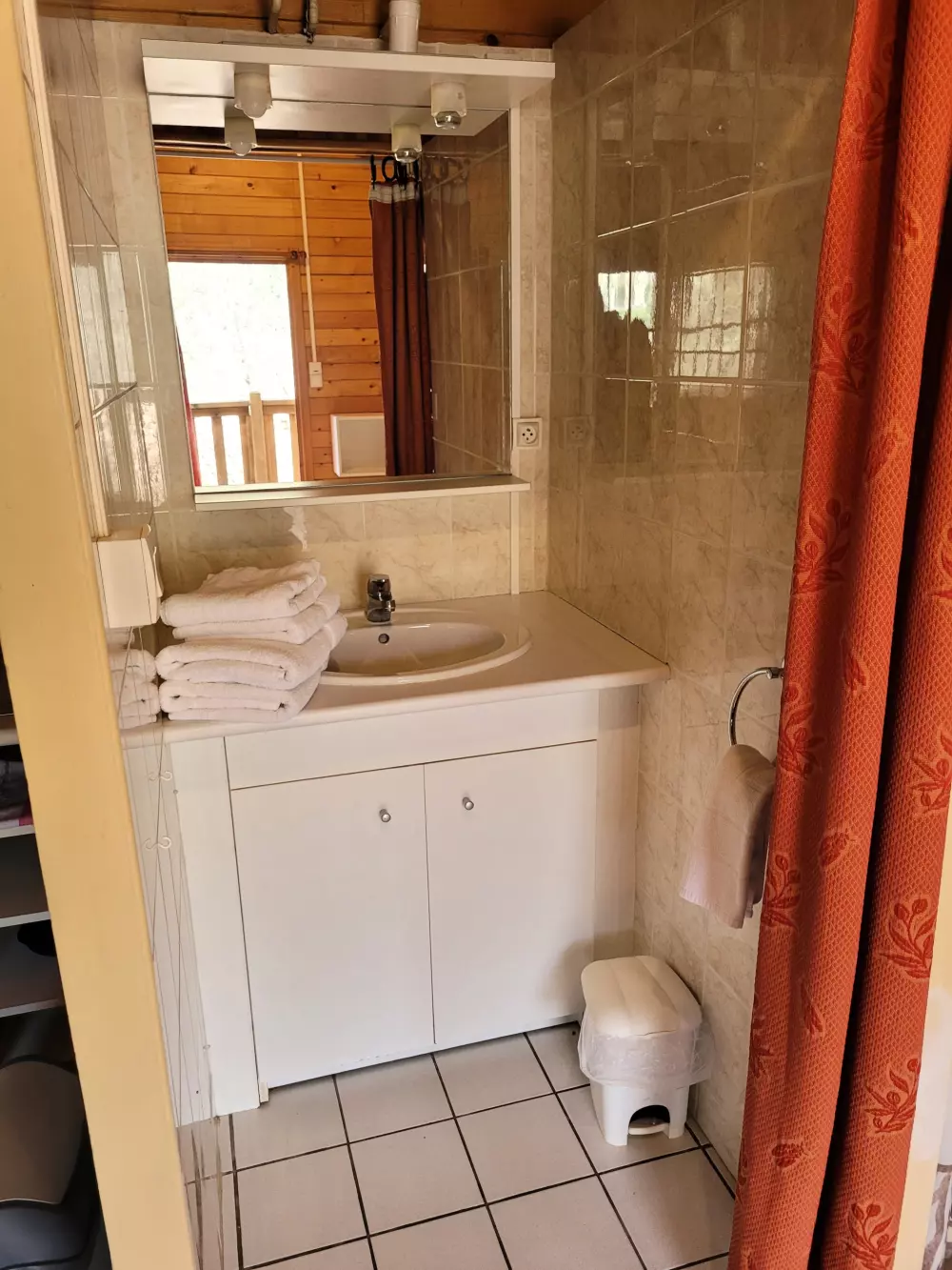 BLACHAS Domena 3 Gwiazdy★★★ 3 Gwiazdy★★★ 3 Gwiazdy★★★