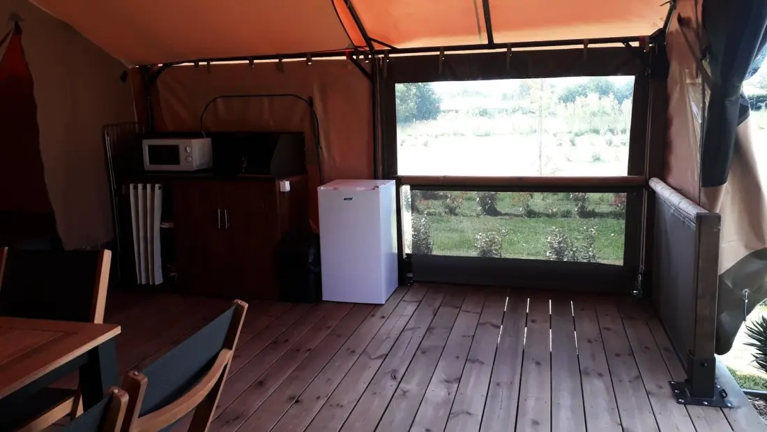 Camping Les P'tites Maisons dans la Prairie 3 étoiles★★★