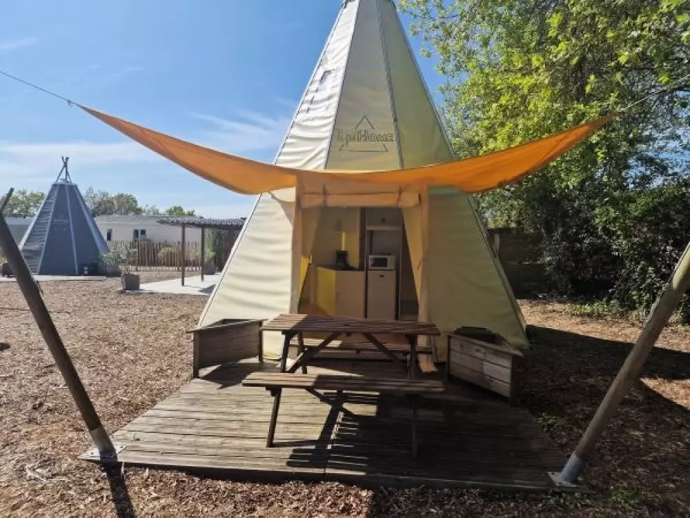 Camping Les P'tites Maisons dans la Prairie 3 Stars★★★