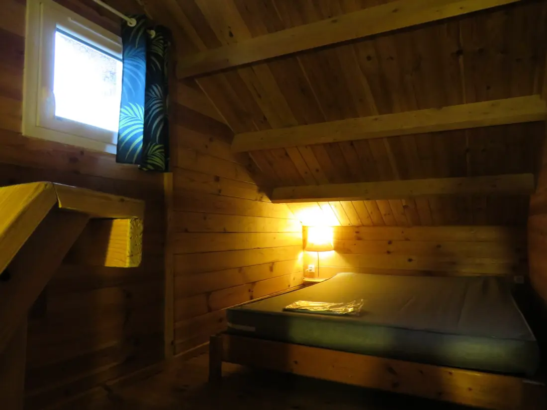Camping Les P'tites Maisons dans la Prairie 3 étoiles★★★