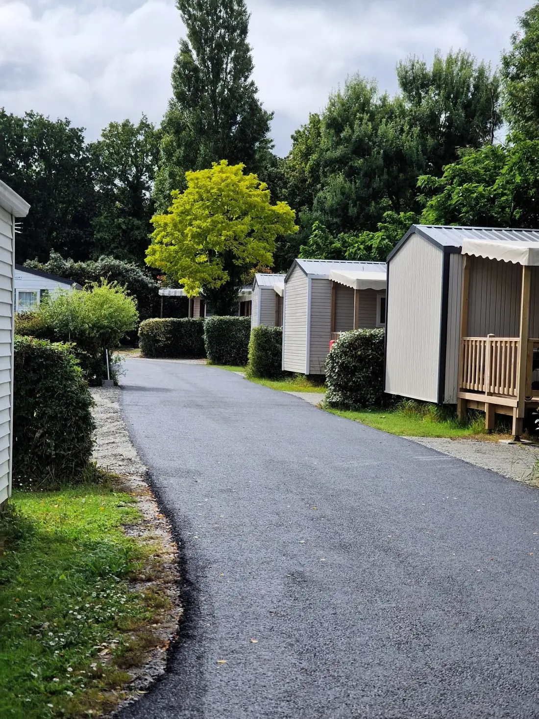 Camping Les P'tites Maisons dans la Prairie 3 étoiles★★★