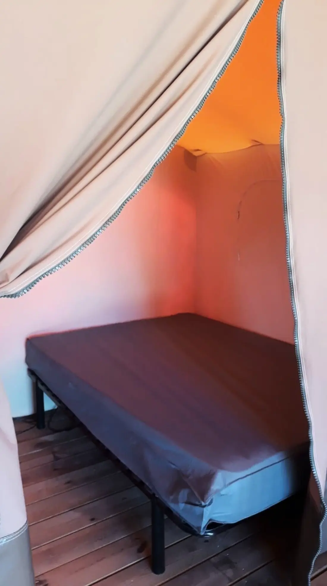 Camping Les P'tites Maisons dans la Prairie 3 étoiles★★★