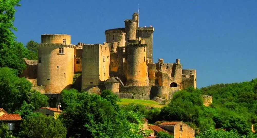 Camping des Bastides 4 Gwiazdy★★★★ 4 Gwiazdy★★★★ 4 Gwiazdy★★★★ 4 Gwiazdy★★★★