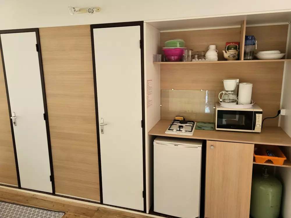 Camping des Bastides 4 Gwiazdy★★★★ 4 Gwiazdy★★★★ 4 Gwiazdy★★★★ 4 Gwiazdy★★★★