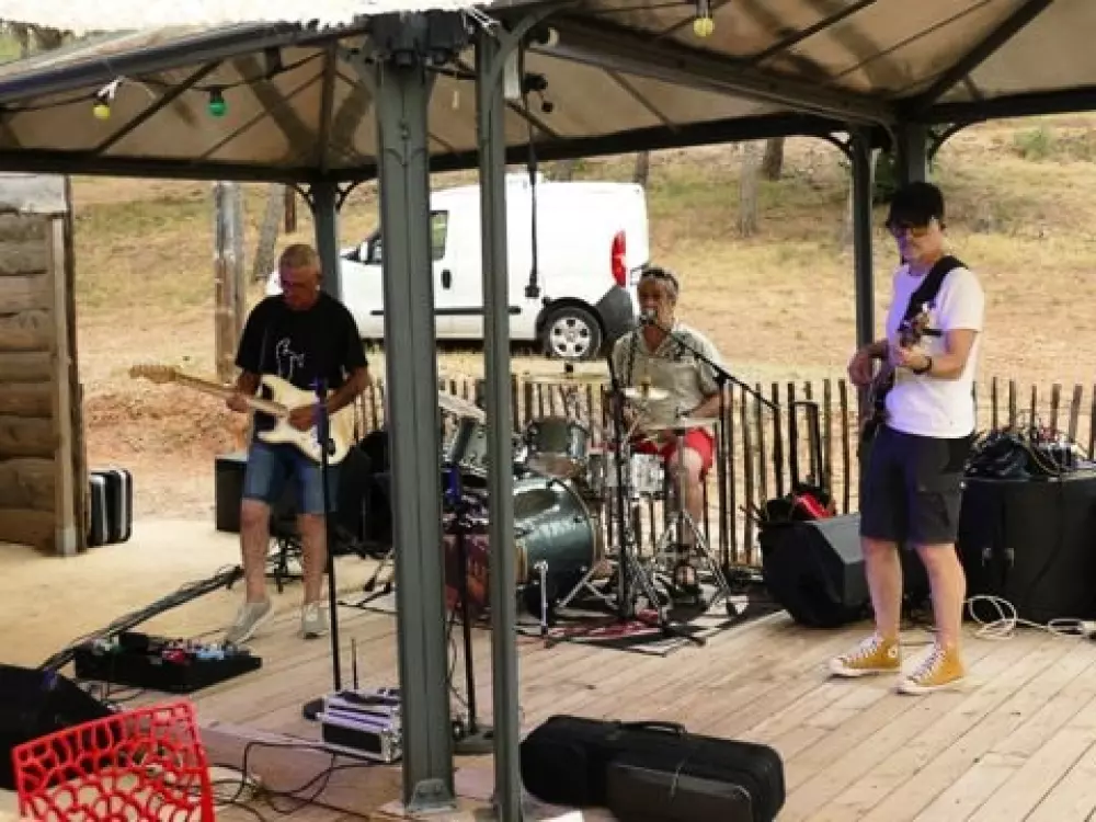 Camping Le Bois De Pins 3 Stars★★★