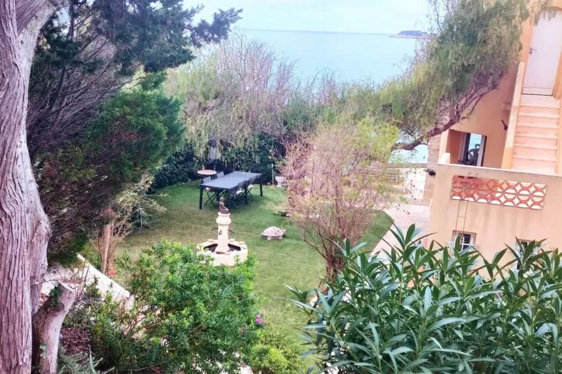 Privé toegang Zee en Tuin in Sanary-sur-mer
