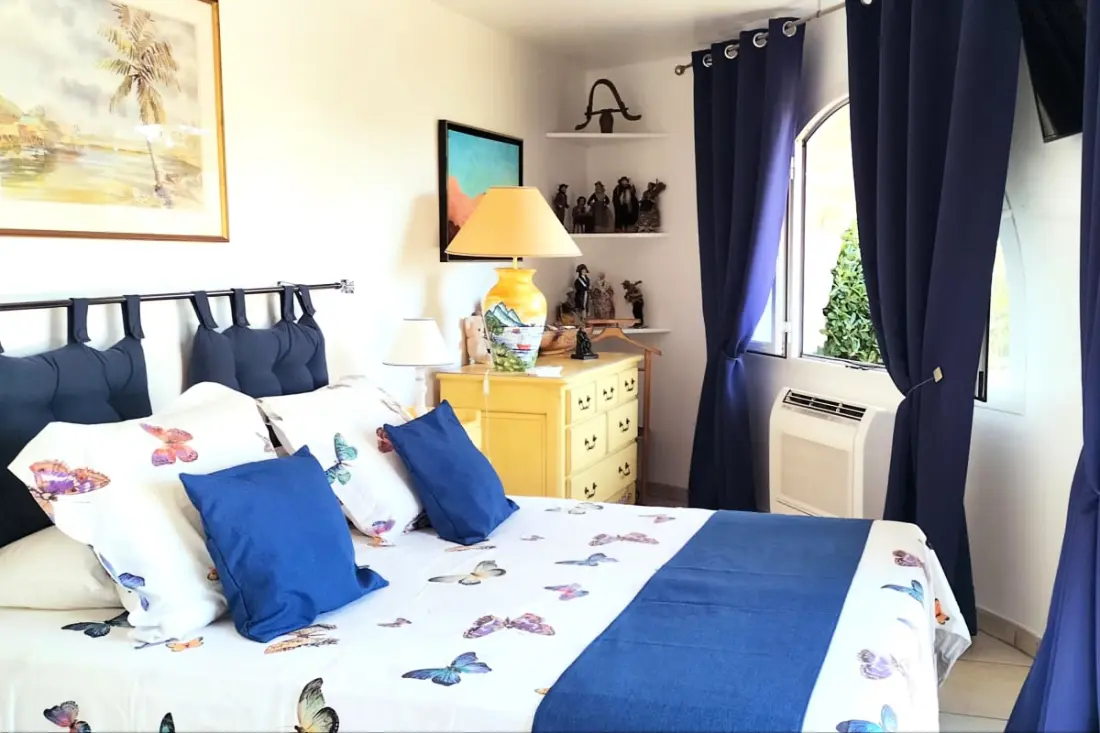 Privé toegang Zee en Tuin in Sanary-sur-mer