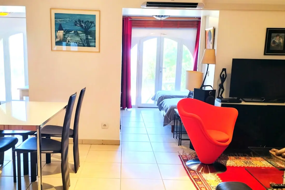 Privé toegang Zee en Tuin in Sanary-sur-mer