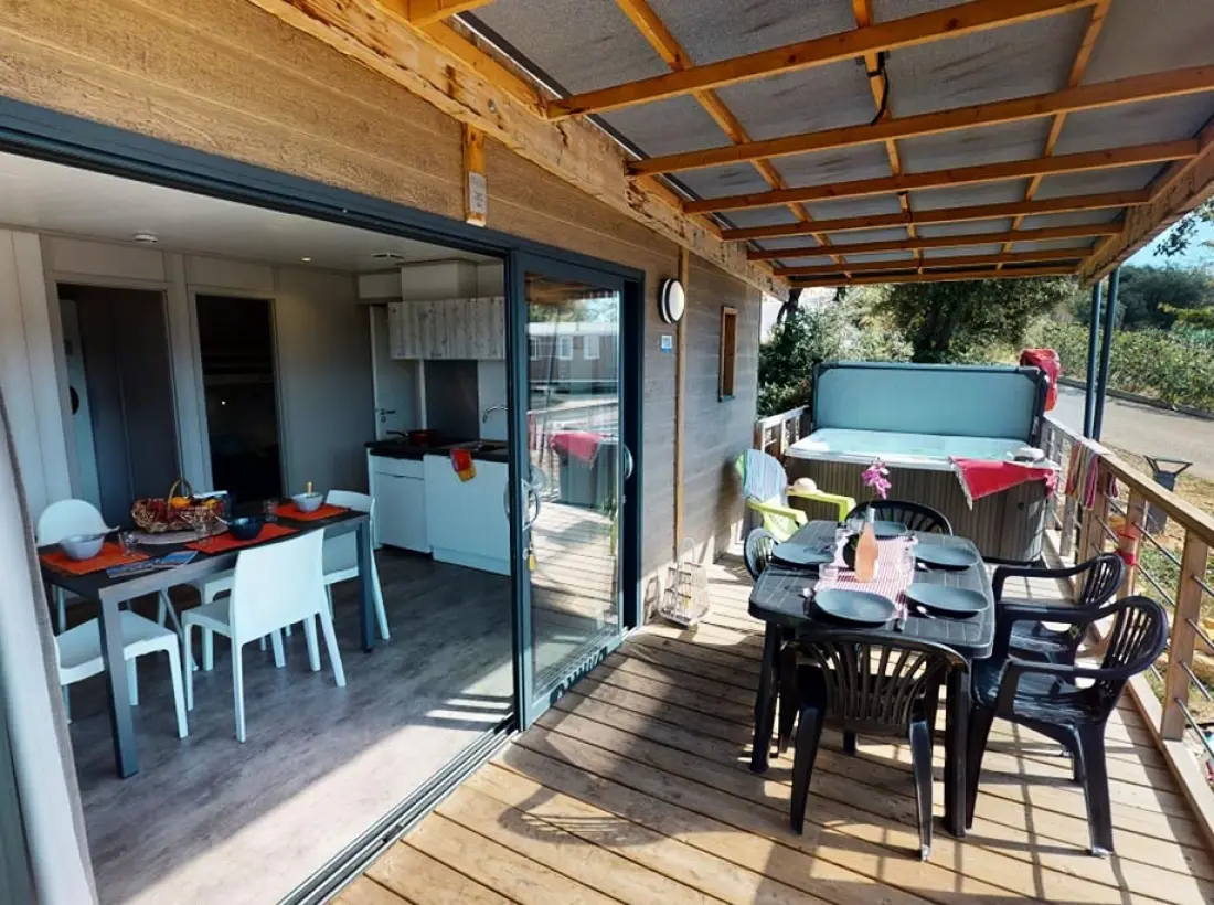 Camping Campasun Mas de Pierredon 5 Sterren★★★★★