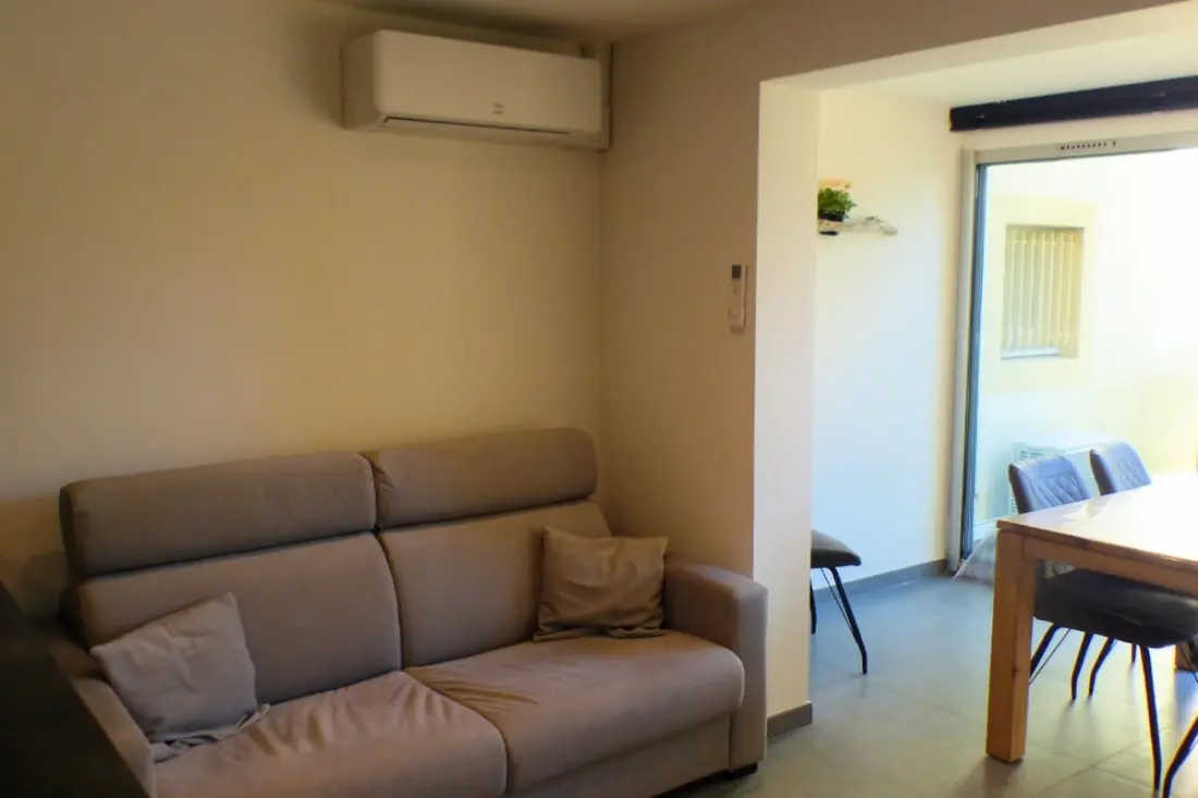 Ruime woning op de begane grond in Sanary, vlak bij het strand