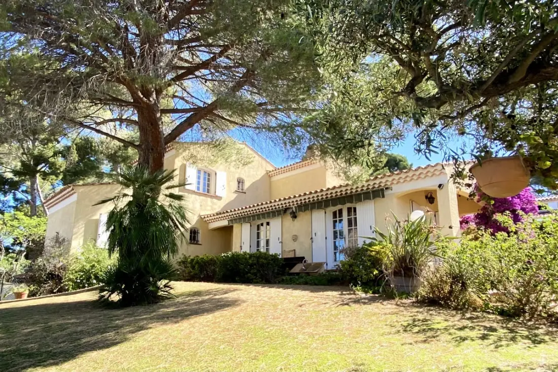 Superb Villa Közeli strand