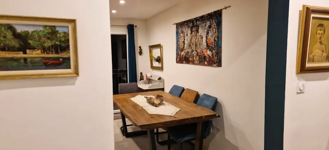 Családi gubó közel a tengerhez