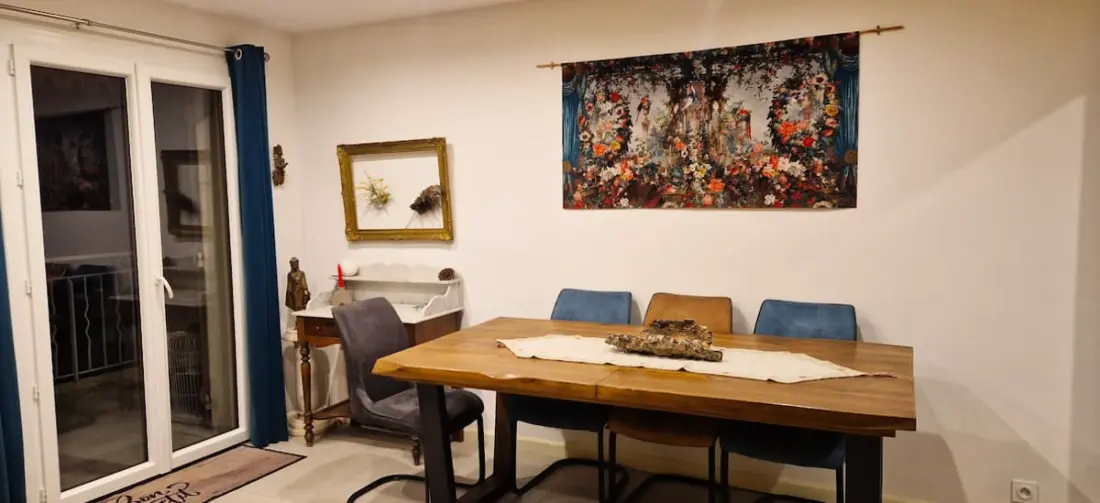 Családi gubó közel a tengerhez