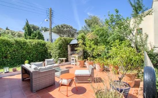 Elegante Maison Avec Terrasse, Jardin Et Piscine
