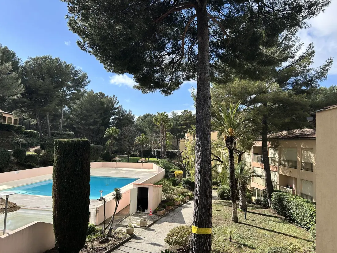 Le Vallon Du Roy Residence