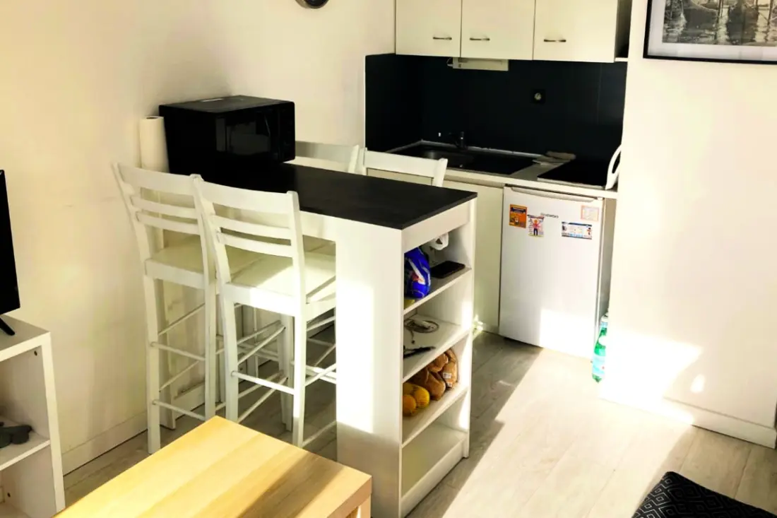 Ruime Studio Neuf, De buurt van Zee