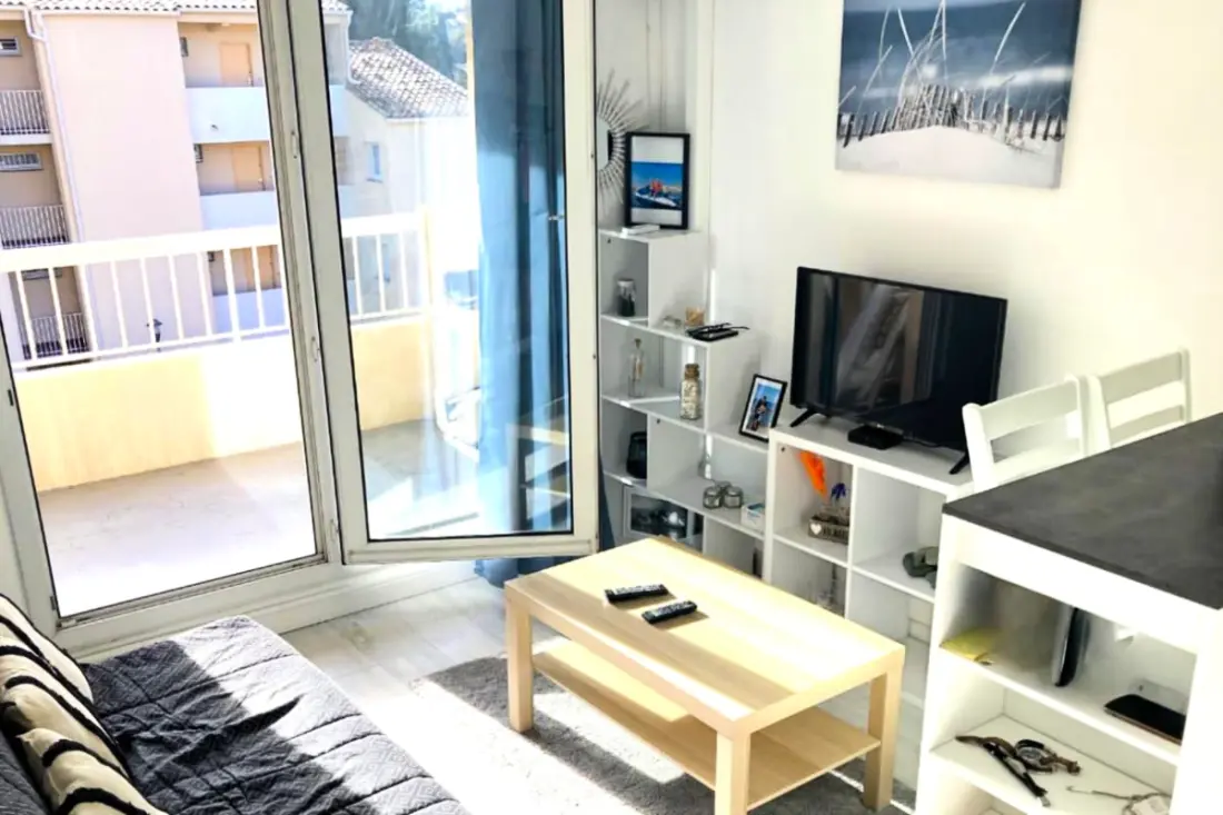 Ruime Studio Neuf, De buurt van Zee