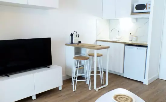 Studio Climatisé - Piscine - Proche De La Plage 🏖️