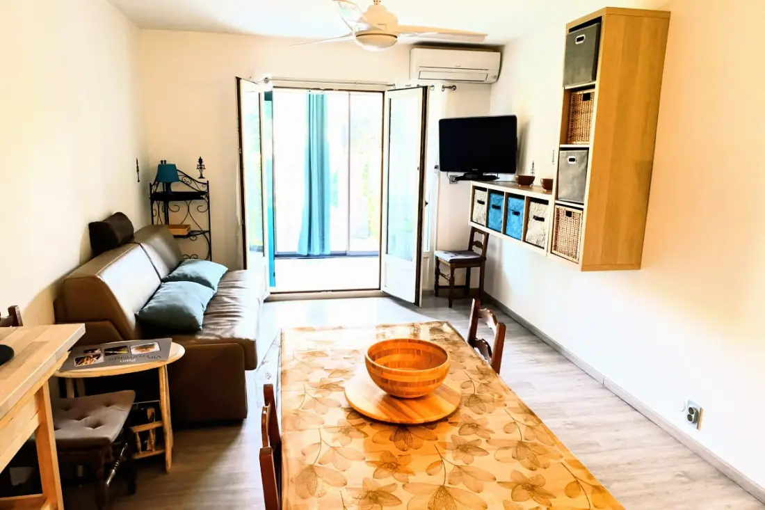 Goed uitgeruste studio met terras in Sanary-sur-mer