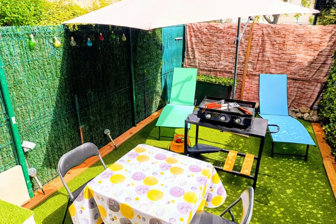 Goed uitgeruste studio met terras in Sanary-sur-mer