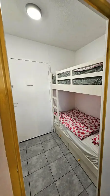 Studio met airconditioning en parkeerplaats in Sanary-sur-mer